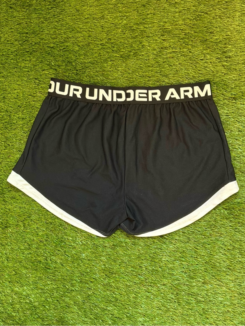 Under Armour Youth Large Black Running Athletic Shorts Girls - Picture 2 of 2